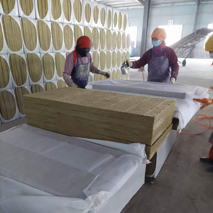 建筑外墙80mm厚国标岩棉板与楼层岩棉防火隔离带技术解析